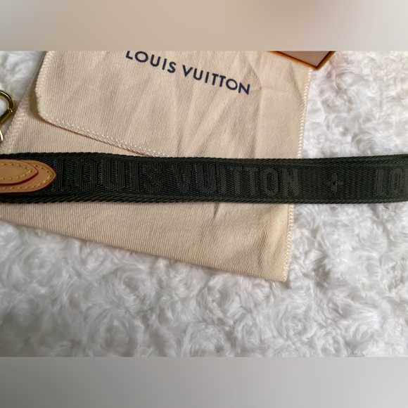 Louis Vuitton Monogram Khaki Green Multi Pochette Lanyard Key Holder 💚🤎 - Picture 12 of 16